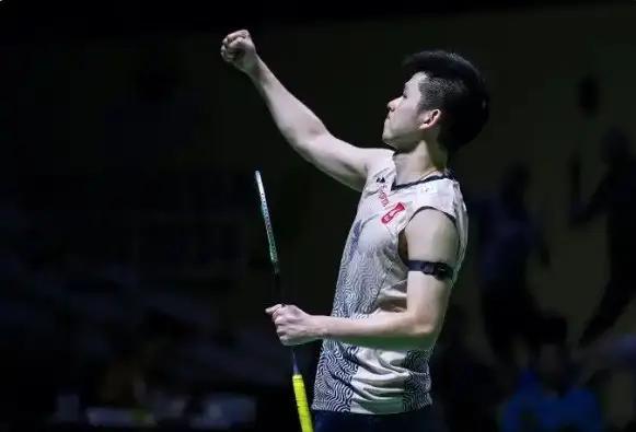 竞争状态的 竞争状态的