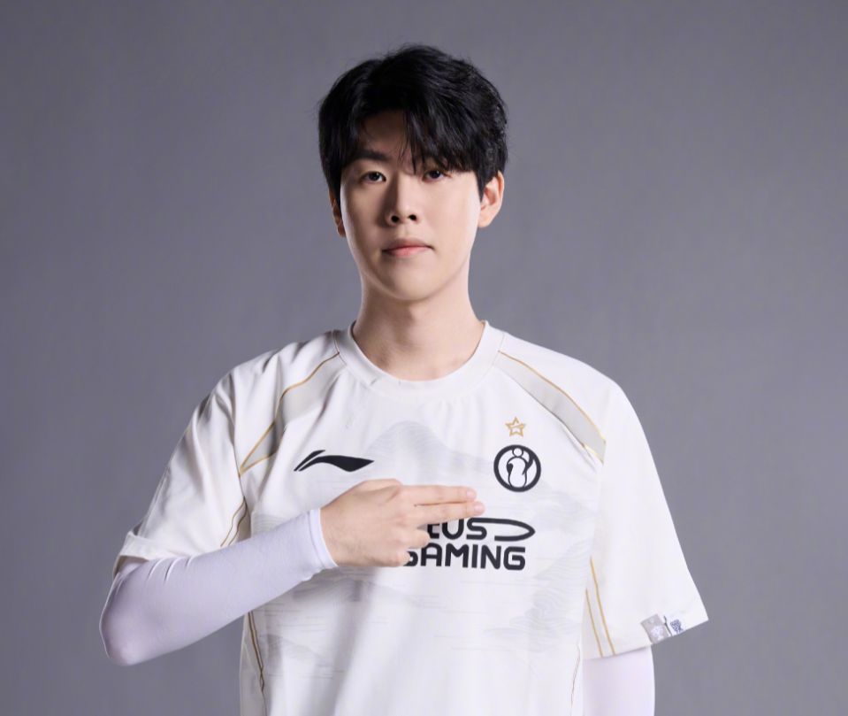 国足球员在 国足球员在